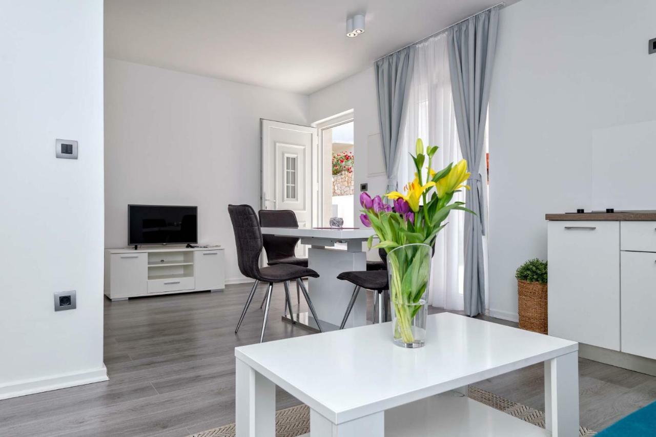Apartma Sego